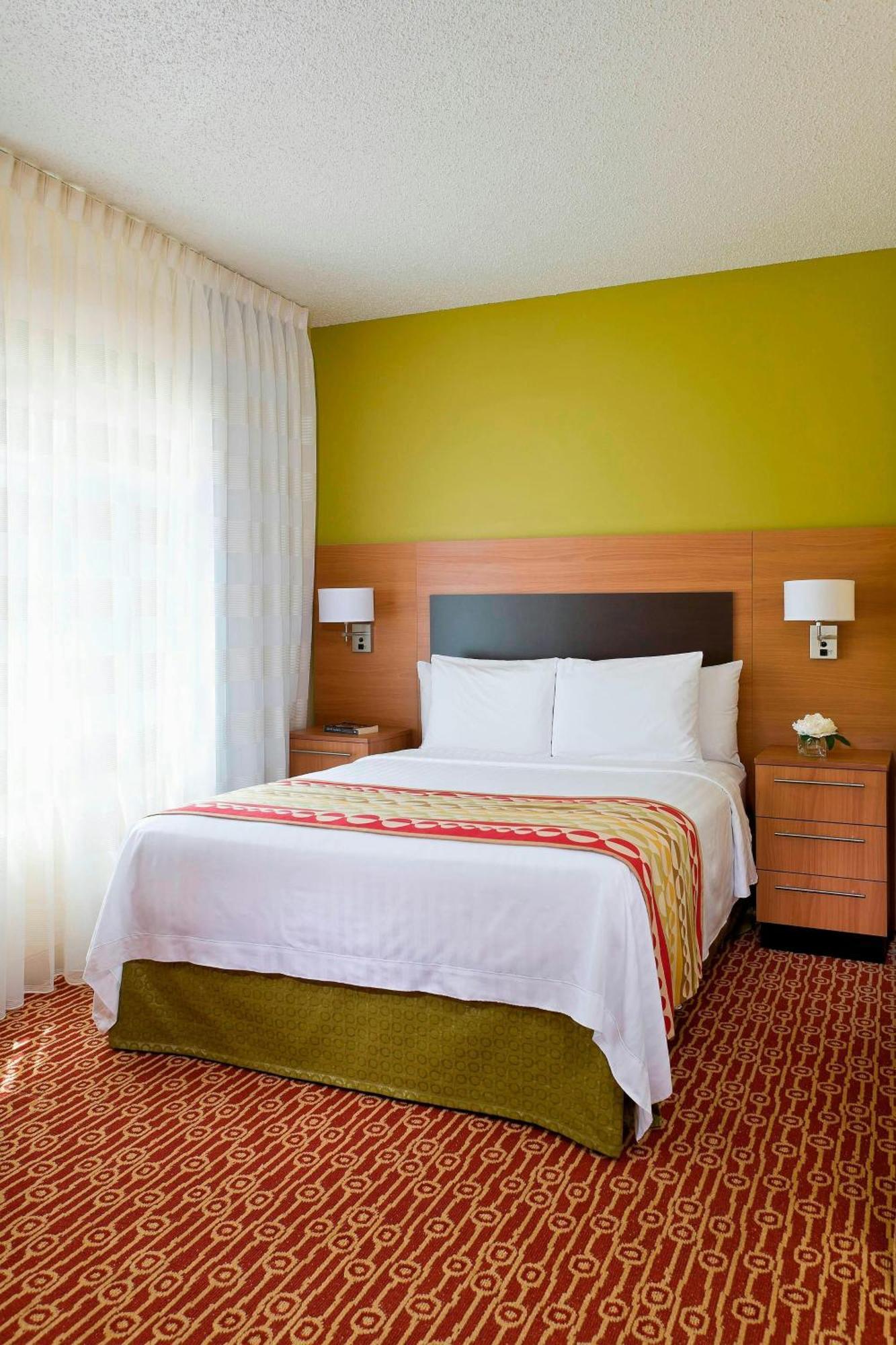 Hotel Towneplace By Marriott Dallas 3*